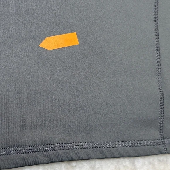 Alo 1/4 Zip CoolFit Pullover Mens XL Gray Stretch Athleisure Gorpcore Read - Picture 12 of 17